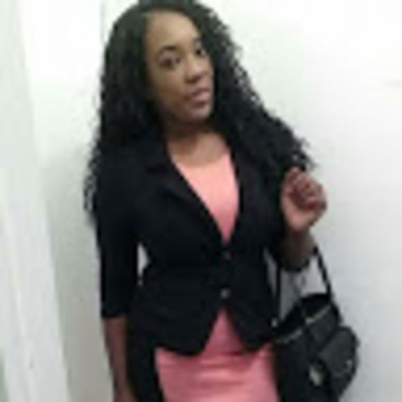 Meet your Posher, Donnette - Picture 1 of 1